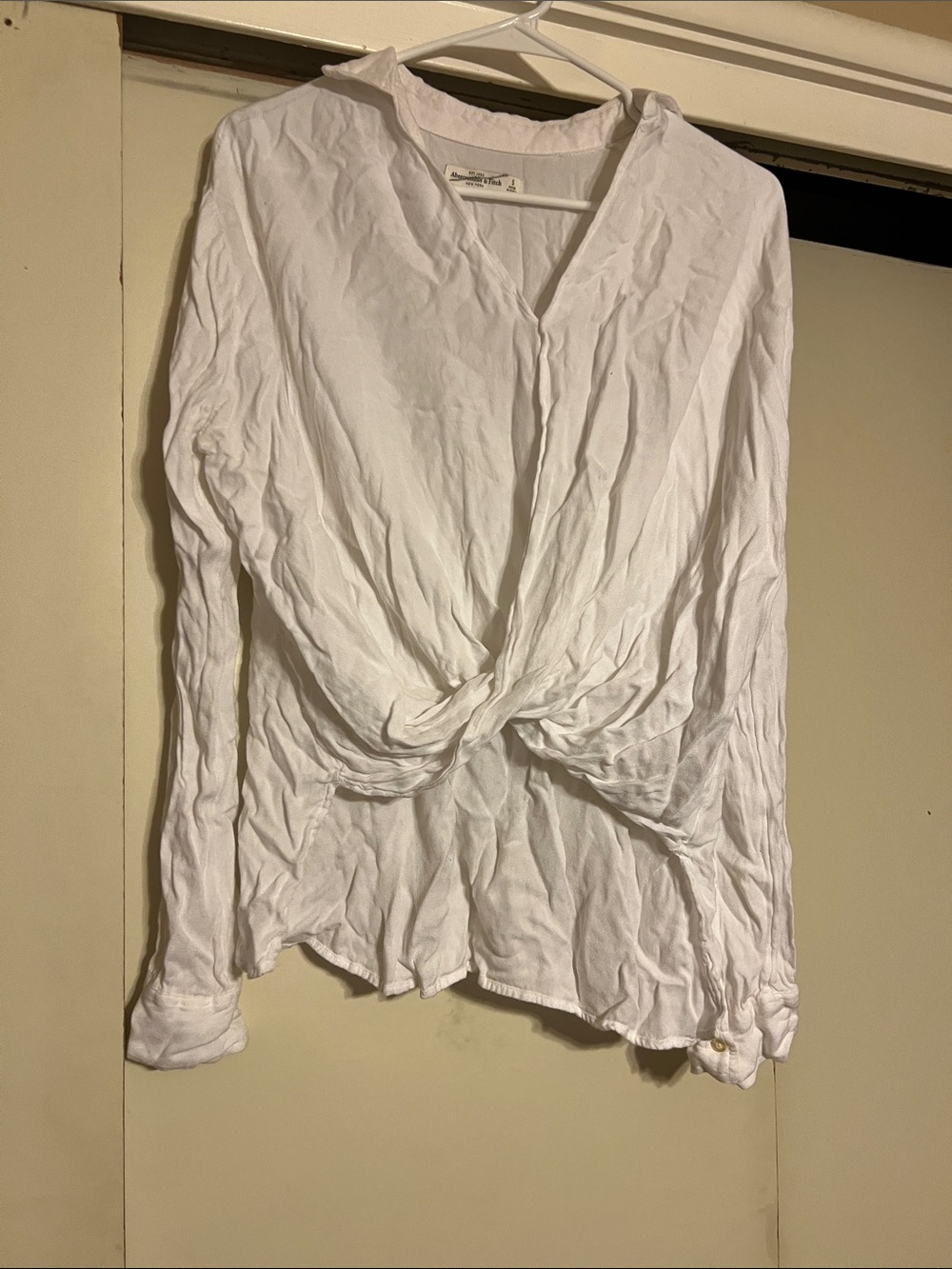Abercrombie & Fitch White Twist-Front Long Sleeve Top